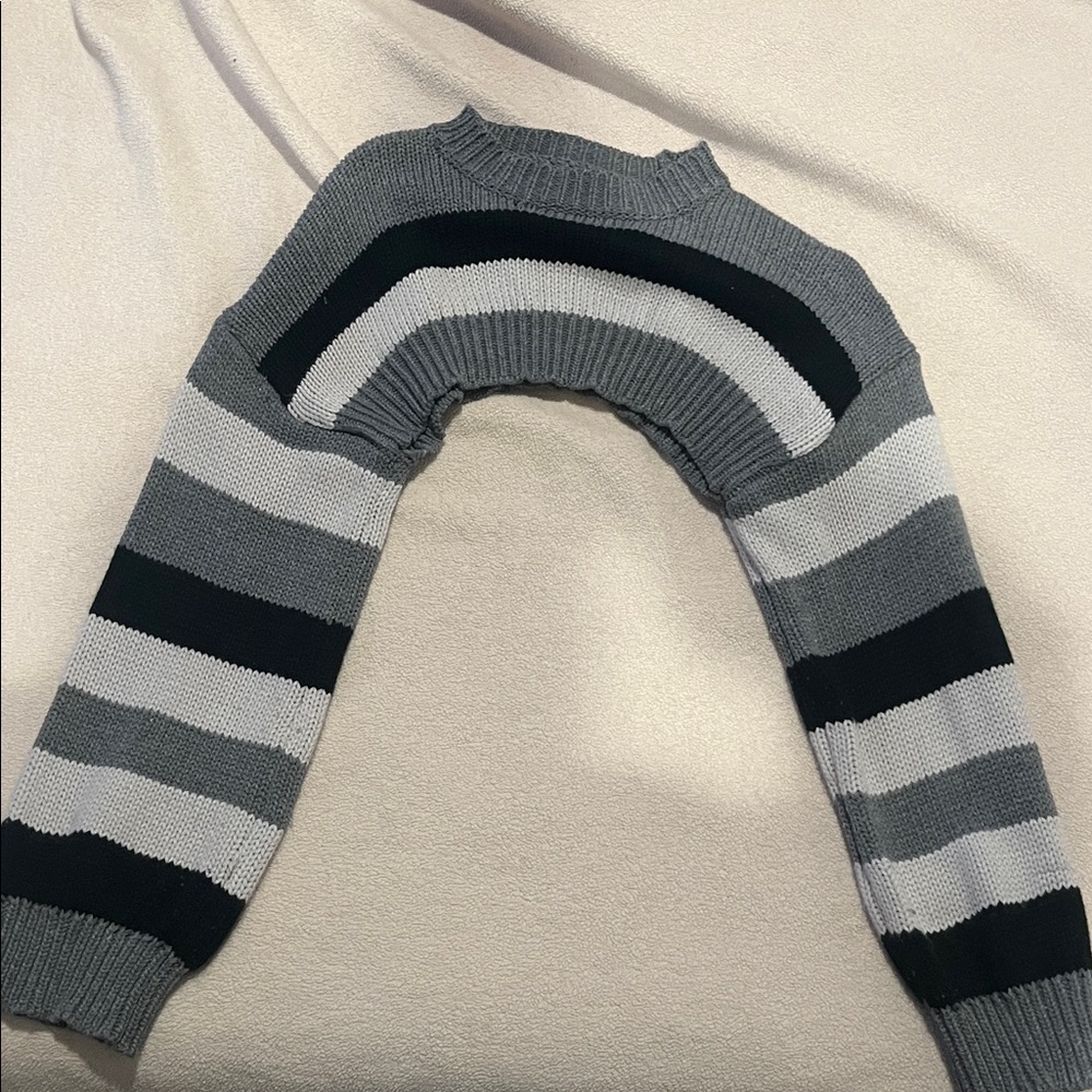 SHEIN Gray Ribbed Knit Half Sweater
In great condition (only worn twice)